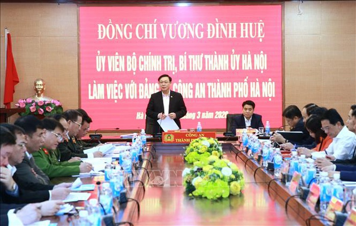 Hà Nội hoãn nhiều chương trình chào mừng, hội họp để tập trung phòng chống dịch Covid-19 - Ảnh 1.