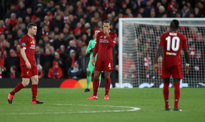 Liverpool bị loại sốc, báo chí Anh tấn công tội đồ Adrian - Ảnh 1.