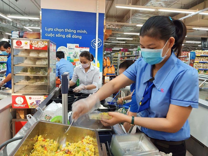 Saigon Co.op cung cấp hơn 30.000 suất ăn cho khu vực cách ly - Ảnh 1.
