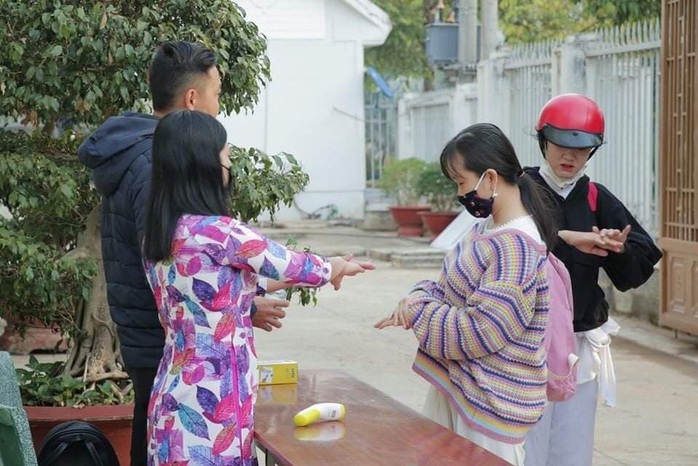 Ngày đầu quay lại trường, hàng ngàn học sinh Đắk Lắk, Đắk Nông vắng mặt - Ảnh 2.