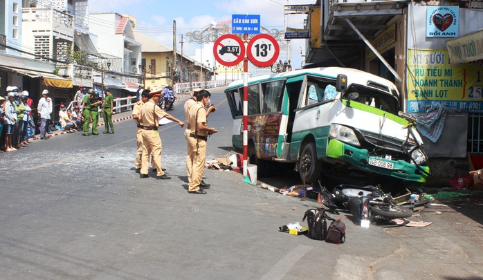 Xót thương hoàn cảnh gia đình ông lão bị xe bus tông tử vong - Ảnh 2.