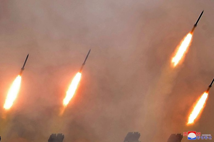 Triều Tiên khai hỏa lần thứ hai trong vòng một tuần - Ảnh 1.