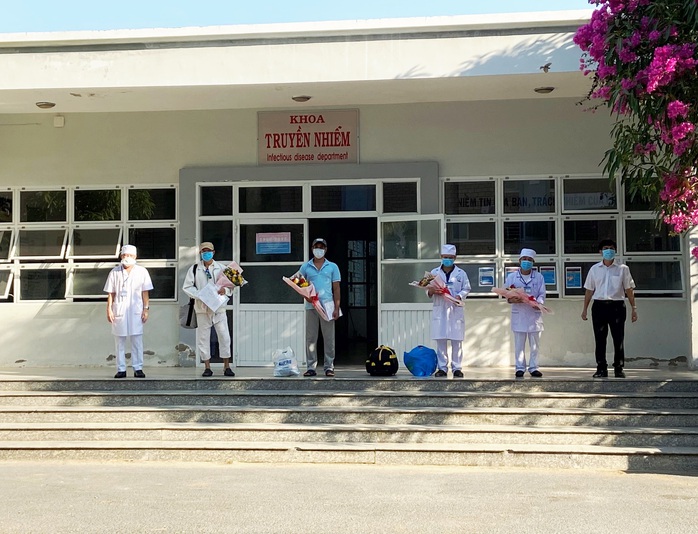 Covid-19: Hai bệnh nhân ở Ninh Thuận xuất viện  - Ảnh 1.