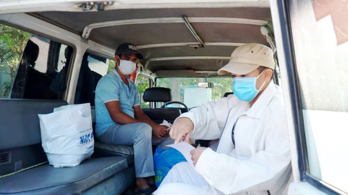 Covid-19: Hai bệnh nhân ở Ninh Thuận xuất viện  - Ảnh 2.