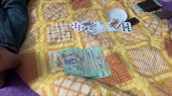 Bắt giữ 4 đối tượng tham gia đánh bạc ở Quảng Trị - Ảnh 1.