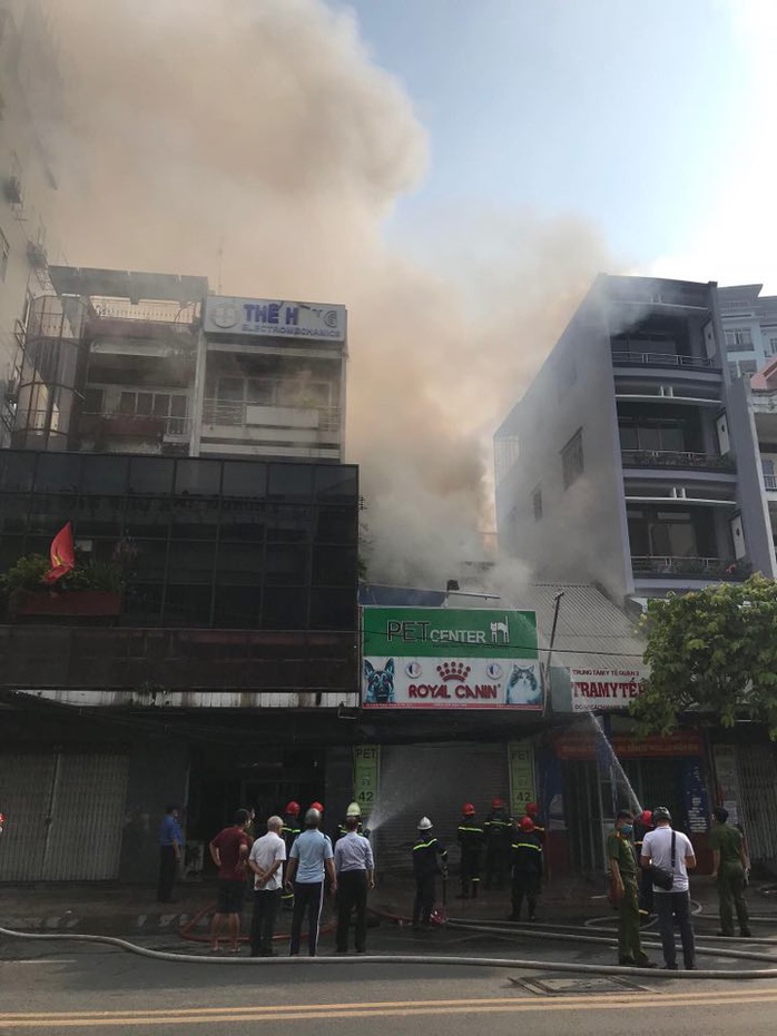 Cháy nhà mặt tiền số 42 Cách  Mạng Tháng 8, quận 3- TP HCM - Ảnh 7.