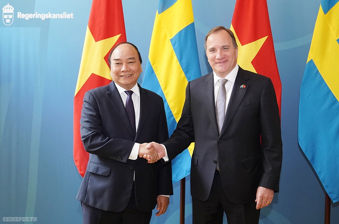 Thủ tướng Nguyễn Xuân Phúc điện đàm, mời Thủ tướng Thụy Điển thăm Việt Nam - Ảnh 2.