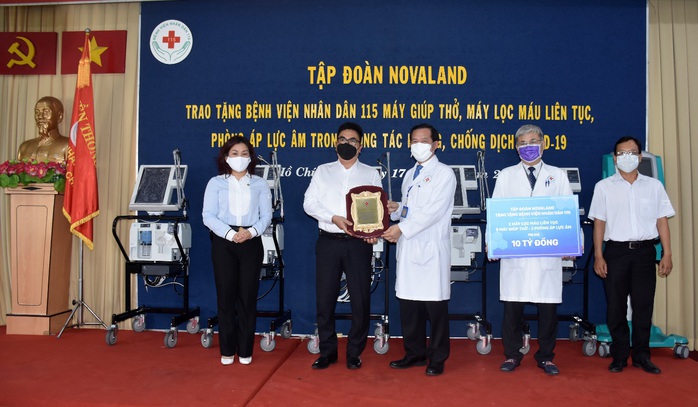 Novaland đồng hành trong cuộc đua đẩy lùi dịch bệnh Covid-19 - Ảnh 3. Novaland đồng hành trong cuộc đua đẩy lùi dịch bệnh Covid-19 - Ảnh 3.