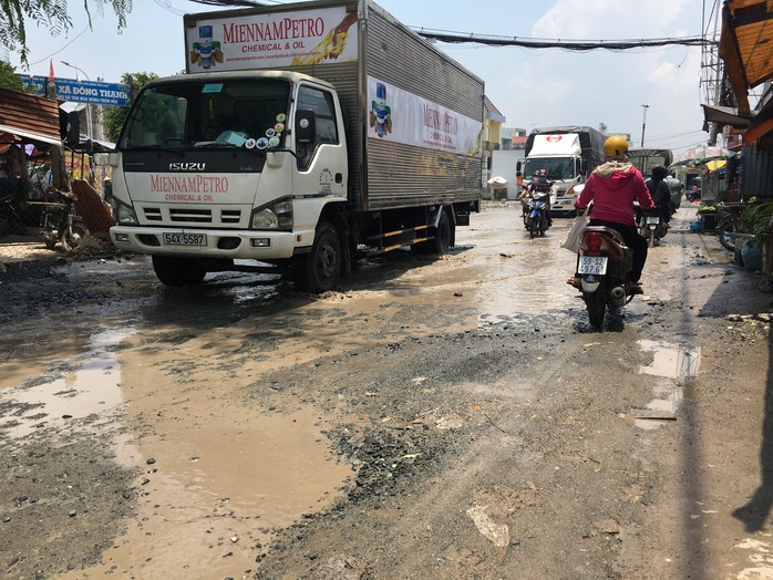 Ì ạch dự án mở rộng 5,2 km đường ở Hóc Môn - Ảnh 2.