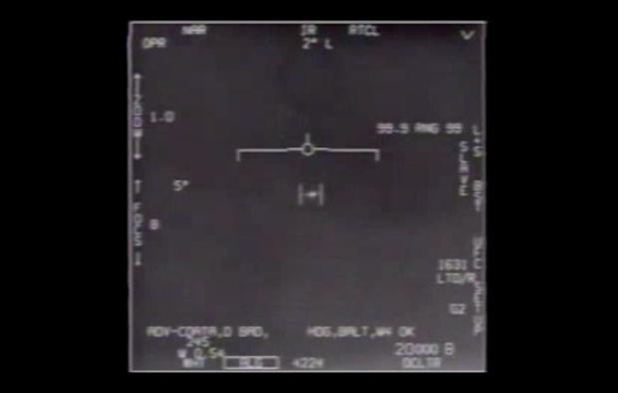 Lầu Năm Góc chính thức công bố video về UFO - Ảnh 1.
