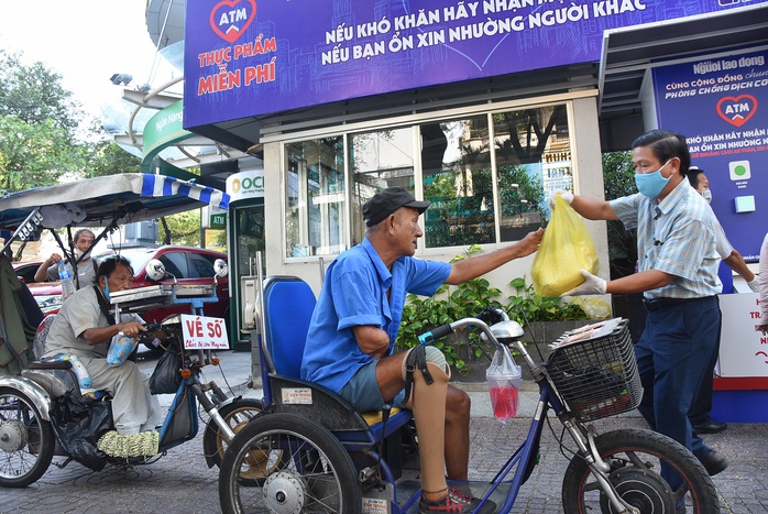 Dừng hoạt động các cây ATM thực phẩm miễn phí - Ảnh 2.