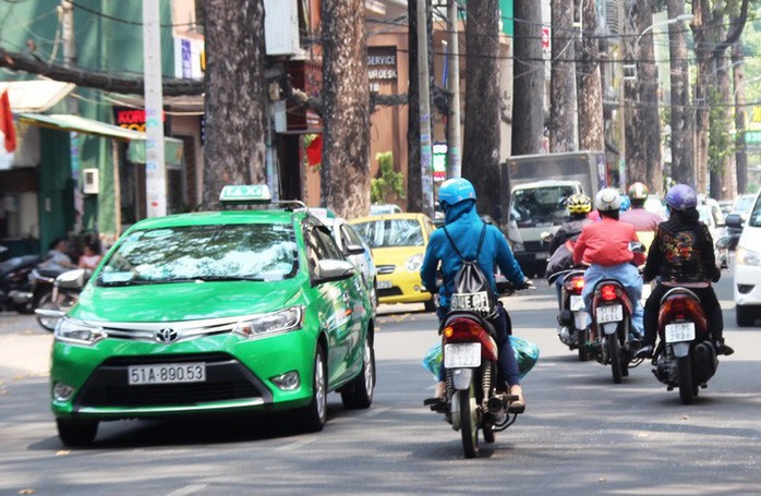 TP HCM: Toàn bộ xe khách, buýt, taxi... tiếp tục tạm ngưng hoạt động - Ảnh 1.