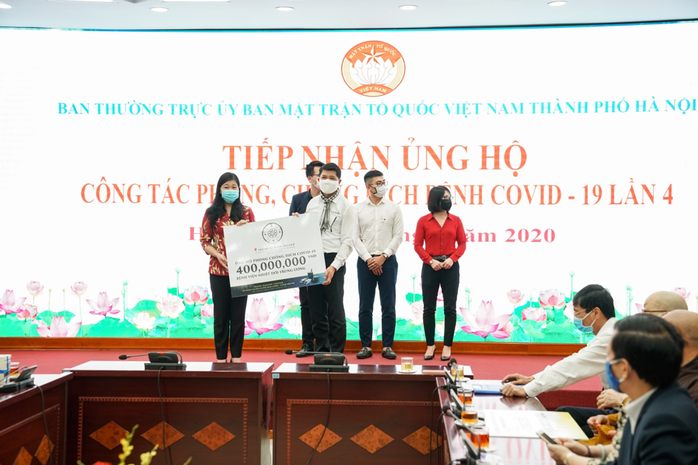 Nhiều ngân hàng, doanh nghiệp chung tay phòng chống Covid-19 - Ảnh 1. Nhiều ngân hàng, doanh nghiệp chung tay phòng chống Covid-19 - Ảnh 1.