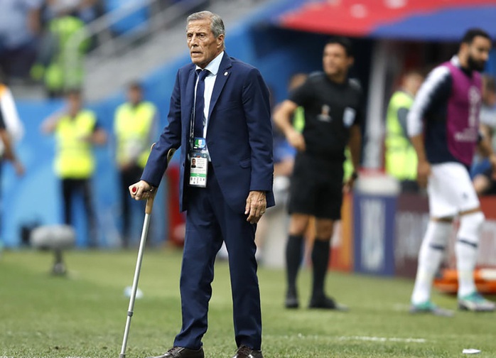 Tabarez - HLV lâu năm nhất thế giới mất việc - Ảnh 1.