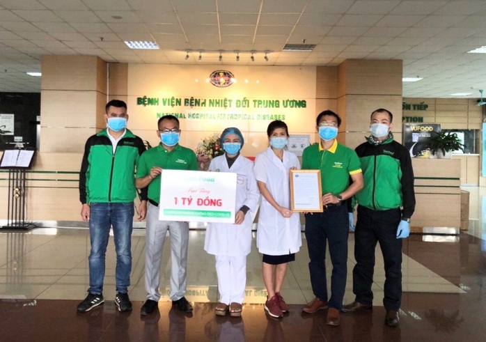 Nutifood tặng hơn 5 tỉ đồng cho các bệnh viện tuyến đầu chống dịch Covid-19 - Ảnh 1. Nutifood tặng hơn 5 tỉ đồng cho các bệnh viện tuyến đầu chống dịch Covid-19 - Ảnh 1.