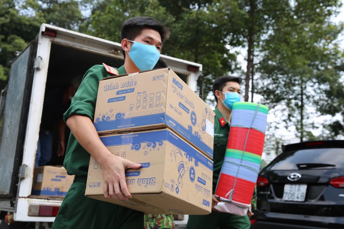 Tiếp thêm sức mạnh nơi tuyến đầu chống dịch - Ảnh 5. Tiếp thêm sức mạnh nơi tuyến đầu chống dịch - Ảnh 5.
