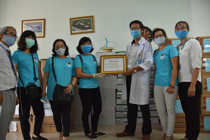 Tiếp thêm sức mạnh nơi tuyến đầu chống dịch - Ảnh 8. Tiếp thêm sức mạnh nơi tuyến đầu chống dịch - Ảnh 8.