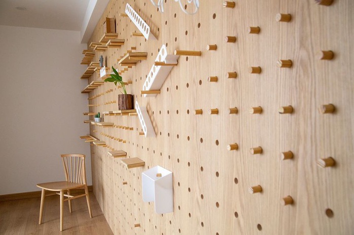 Căn hộ với đồ nội thất được làm hoàn toàn từ gỗ tự nhiên - Ảnh 5.