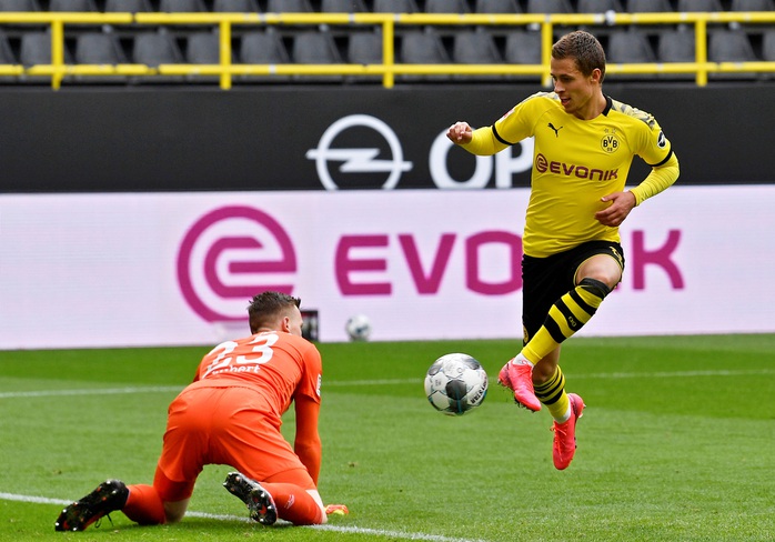 Sát thủ Haaland rực sáng, Dortmund đại thắng derby Bundesliga - Ảnh 7.