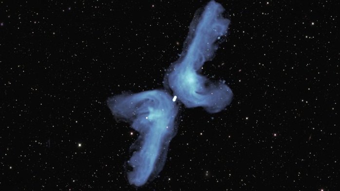 Bức ảnh lạ hé lộ bầu trời đầy vật thể không gian hình chữ X - Ảnh 1.