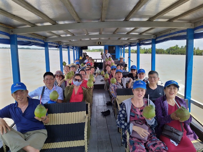 Lữ hành Saigontourist triển khai nhiều chùm tour kích cầu - Ảnh 2. Lữ hành Saigontourist triển khai nhiều chùm tour kích cầu - Ảnh 2.