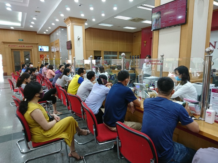 Agribank tiếp tục miễn giảm lãi, hạ lãi suất cho khách hàng bị ảnh hưởng bởi Covid-19 - Ảnh 1. Agribank tiếp tục miễn giảm lãi, hạ lãi suất cho khách hàng bị ảnh hưởng bởi Covid-19 - Ảnh 1.