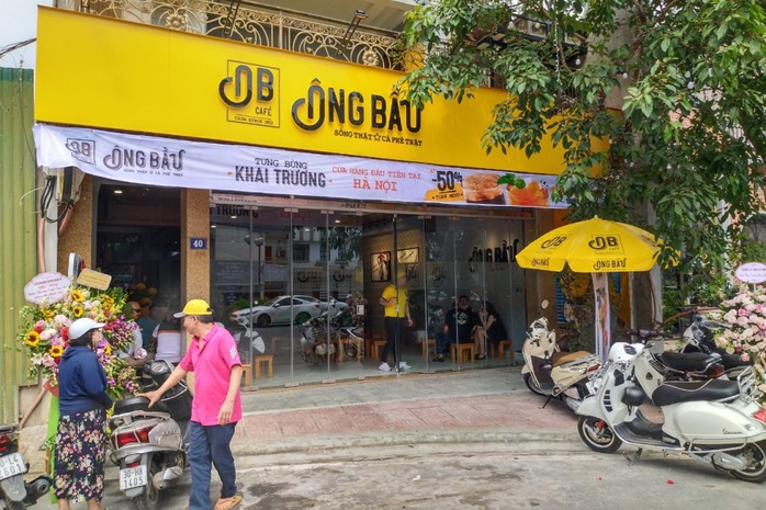 Cà phê Ông Bầu khai trương cửa hàng đầu tiên tại Hà Nội  - Ảnh 1.