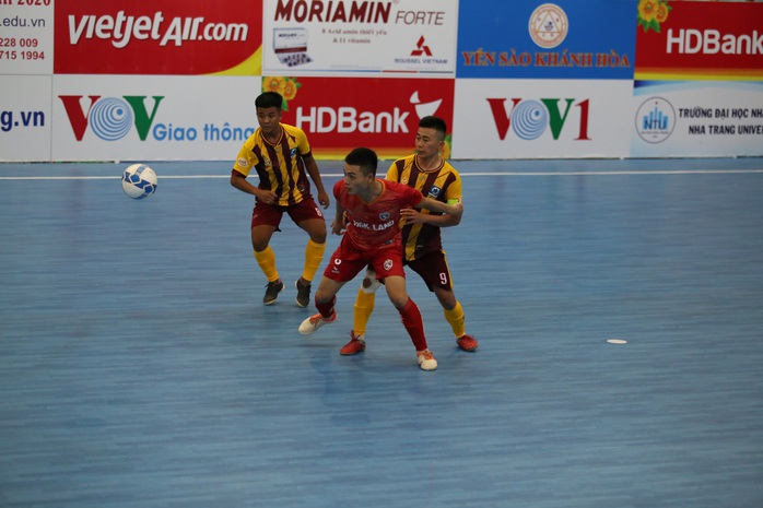 Vòng loại Futsal VĐQG 2020: Tân binh bại trận ngày ra quân - Ảnh 4.