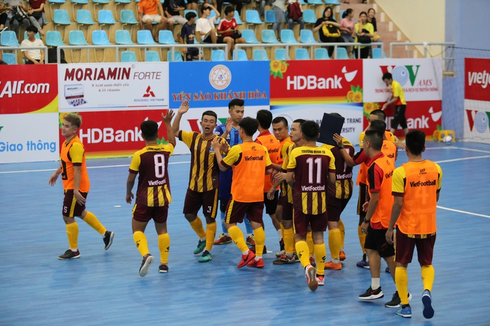 Vòng loại Futsal VĐQG 2020: Tân binh bại trận ngày ra quân - Ảnh 1.