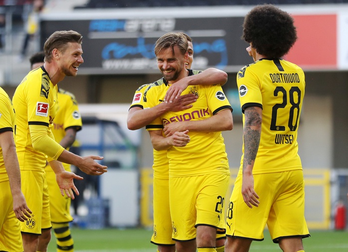 Jadon Sancho: Siêu hat-trick và kỷ lục sao trẻ Dortmund - Ảnh 5.