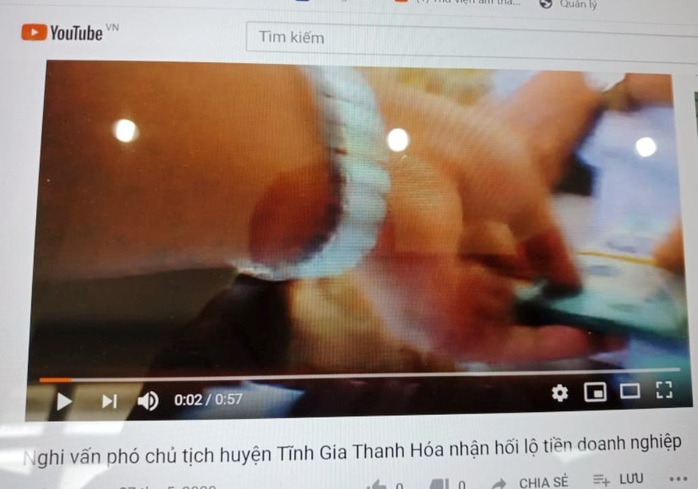 Thực hư clip có hình ảnh Phó chủ tịch thị xã ở Thanh Hóa nhận tiền trong phòng làm việc - Ảnh 1.