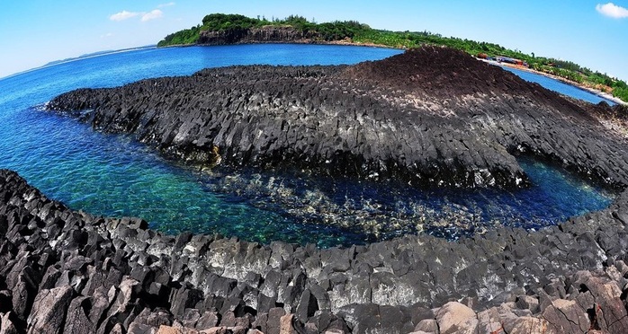 Ngắm tuyệt tác san hô cực đẹp ở Gành Yến – Quảng Ngãi - Ảnh 1.