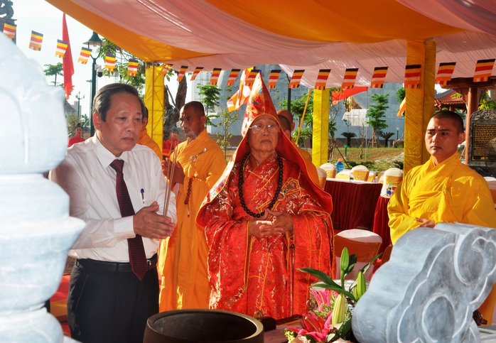 Khánh thành Đền thờ Bác Hồ và các Anh hùng liệt sĩ tỉnh Quảng Bình - Ảnh 2.