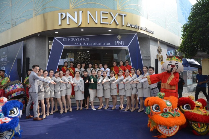 PNJ đồng loạt khai trương 9 cửa hàng mới trong 1 ngày - Ảnh 5. PNJ đồng loạt khai trương 9 cửa hàng mới trong 1 ngày - Ảnh 5.