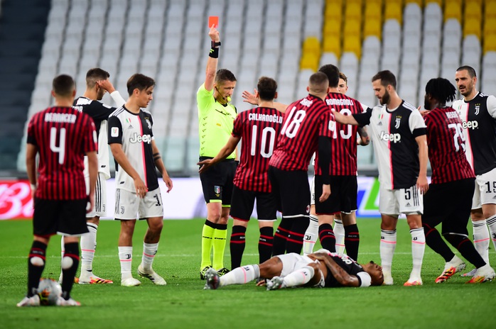 Ronaldo hỏng phạt đền, Juventus phá kỷ lục dự chung kết Coppa Italia - Ảnh 6.