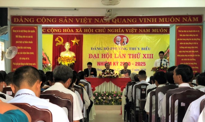 Vận động bầu cử sai nguyên tắc, chủ tịch phường cùng 3 cán bộ bị kỷ luật - Ảnh 1.