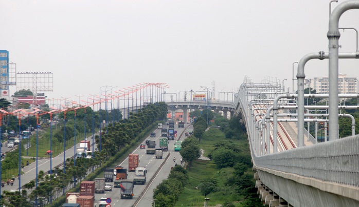 Cận cảnh ga trên cao tuyến metro Bến Thành - Suối Tiên sắp hoàn thiện - Ảnh 8.