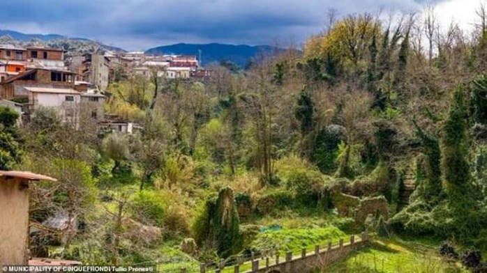 Bên trong ngôi làng tuyệt đẹp ở Italy, chỉ 30.000 đồng/căn nhà - Ảnh 5. Bên trong ngôi làng tuyệt đẹp ở Italy, chỉ 30.000 đồng/căn nhà - Ảnh 5.