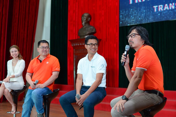 Sếp FPT chia sẻ bí kíp thành công với các Gen Z - Ảnh 2. Sếp FPT chia sẻ bí kíp thành công với các Gen Z - Ảnh 2.