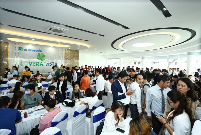 Hơn 400 khách hàng tham dự lễ mở bán căn hộ 3 phòng ngủ dự án Lovera Vista - Ảnh 1. Hơn 400 khách hàng tham dự lễ mở bán căn hộ 3 phòng ngủ dự án Lovera Vista - Ảnh 1.