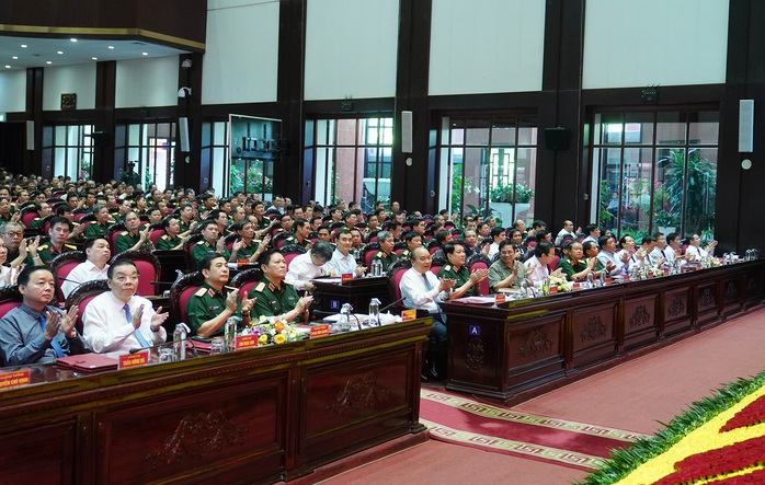 Thủ tướng dự Hội nghị Quân chính toàn quân 6 tháng đầu năm 2020 - Ảnh 2.