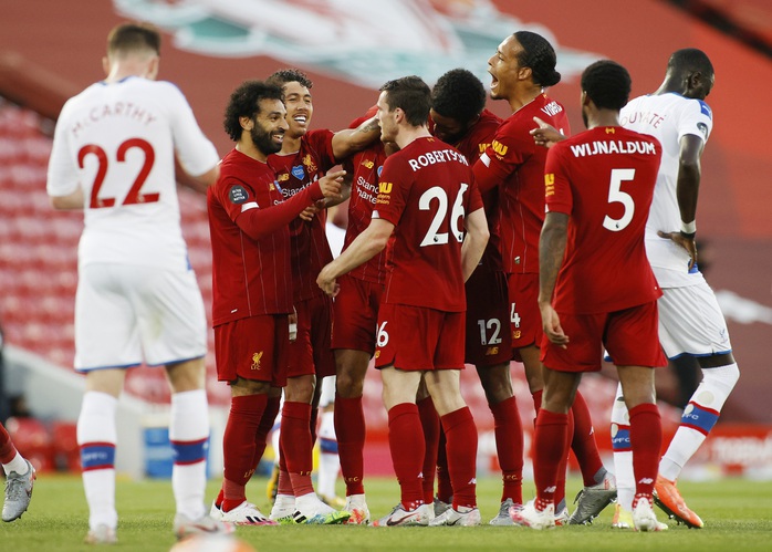 Liverpool vùi dập Crystal Palace, chờ Man City dâng ngôi vương - Ảnh 7.