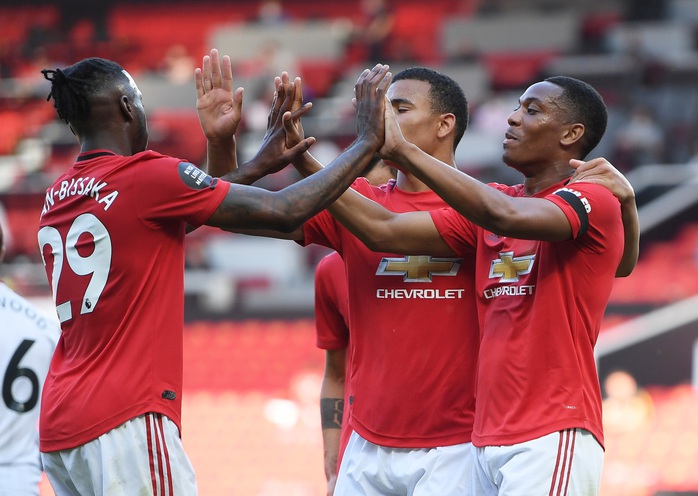 Hat-trick Martial phá dớp săn bàn, Man United bùng nổ ở Old Trafford - Ảnh 6.