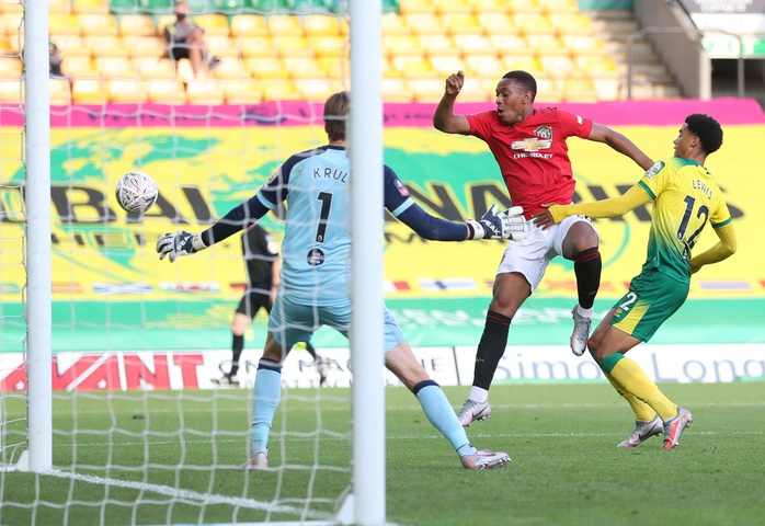 Người hùng giấu mặt tỏa sáng, Man United đoạt vé bán kết FA Cup - Ảnh 6.