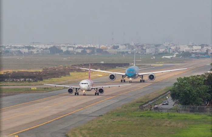 Hơn 4.000 tỉ đồng nâng cấp đường băng sân bay Nội Bài, Tân Sơn Nhất - Ảnh 2.