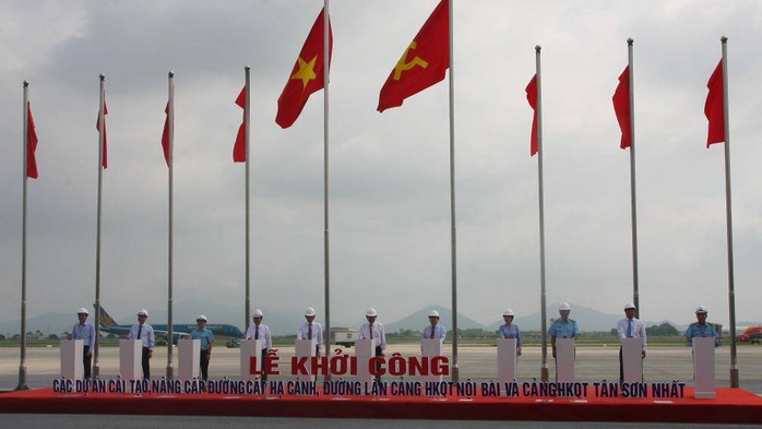 Hơn 4.000 tỉ đồng nâng cấp đường băng sân bay Nội Bài, Tân Sơn Nhất - Ảnh 1.