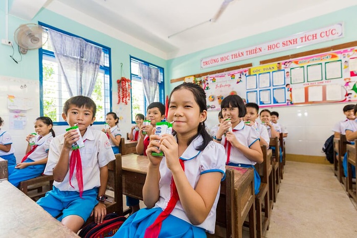 Vinamilk mang niềm vui uống sữa đến với trẻ em Hà Nội thông qua Quỹ sữa Vươn cao Việt Nam  - Ảnh 24.