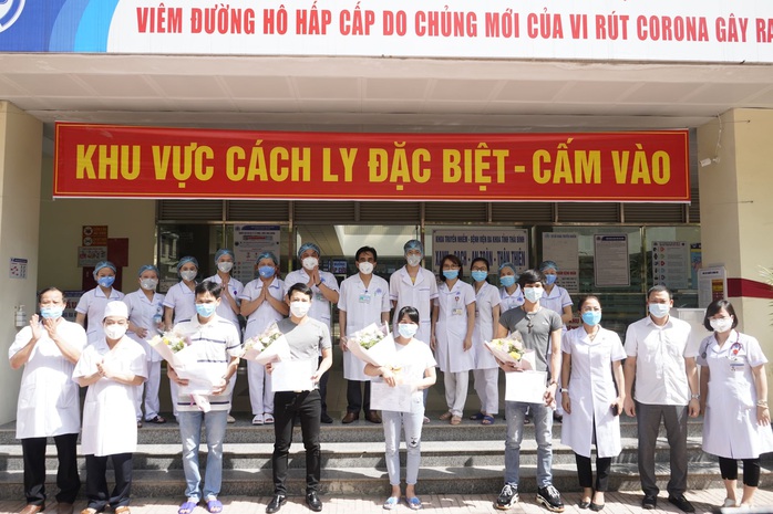 Phi công người Anh mắc Covid-19 cai ECMO sau 57 ngày - Ảnh 3.