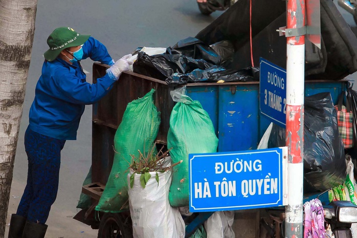 Không phân loại rác sinh hoạt tại nguồn sẽ phải trả tiền nhiều hơn? - Ảnh 1.