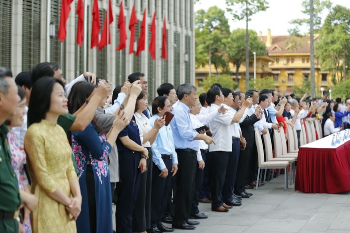 Thủ tướng và Chủ tịch Quốc hội dự Lễ ra mắt Đoàn Cảnh sát cơ động Kỵ binh - Ảnh 13.